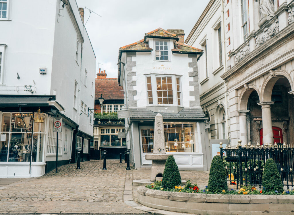 crooked house