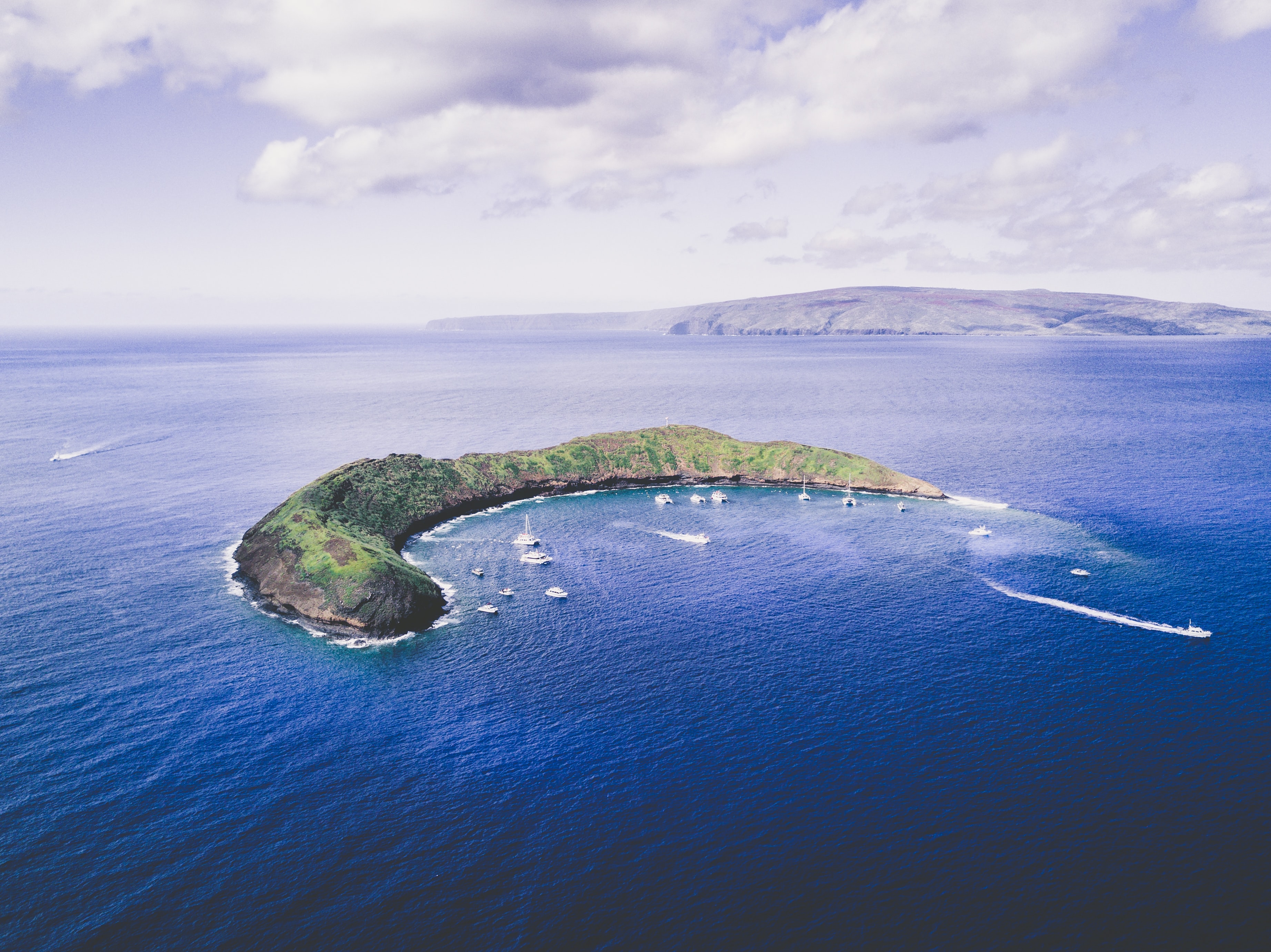 Остров новой жизни. Остров Молокини, Гавайи. Кратер Молокини, Гавайи. Архипелаг Ангтон. Ламаншский архипелаг.