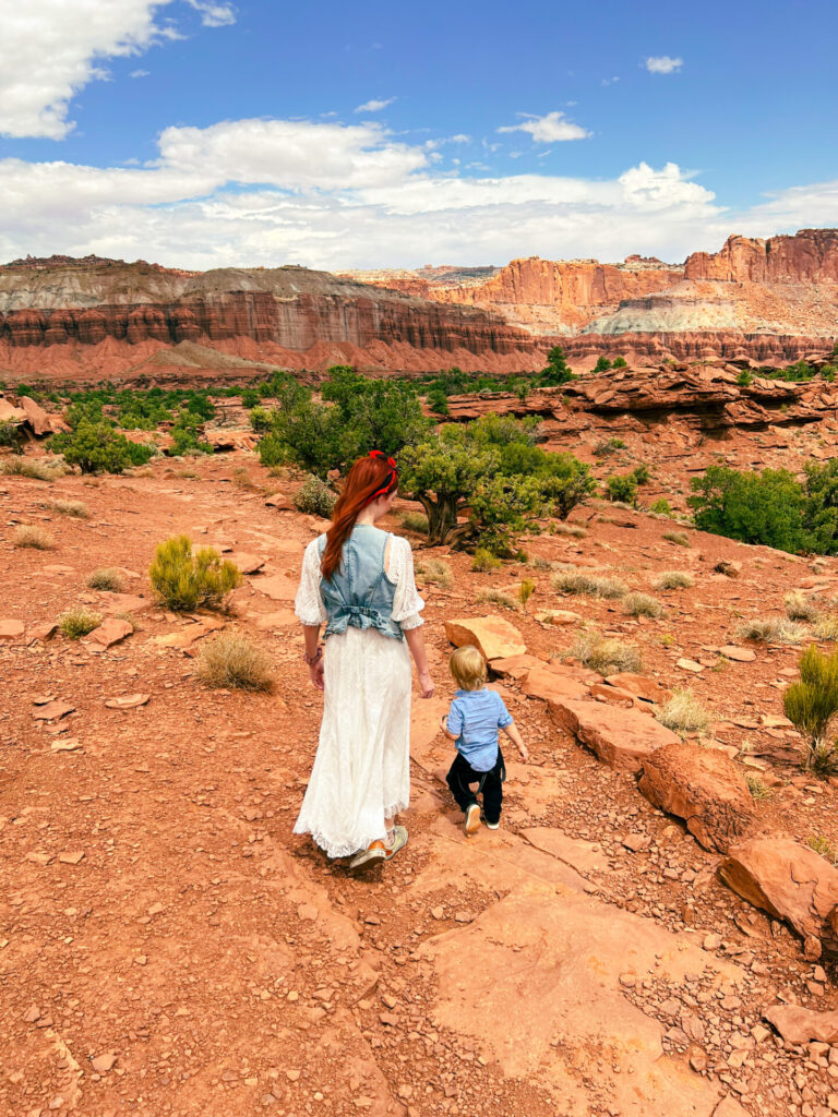 Capitol Reef- Sunset Point hike and views